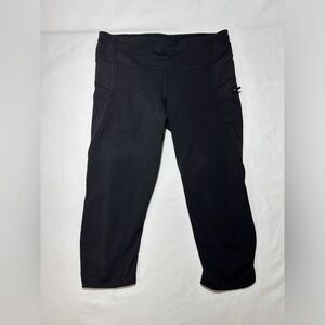 Lululemon Black Run: Top Speed Crop Size 6